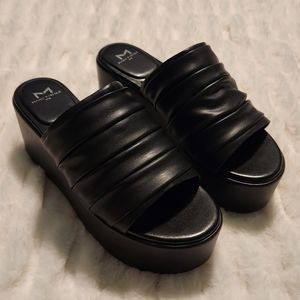 Nib Brand New Marc Fisher Women's OOS Black Herald Platform Sandal, size 10